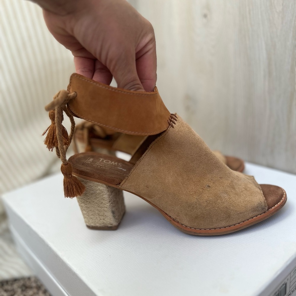 Toms, Elba peep toe heel